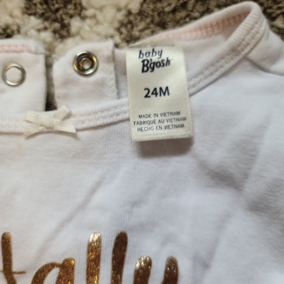 15 for $10 - OshKosh B'gosh Girls 24m White "Totally Smitten" Long Sleeve Onesie - Picture 2 of 2